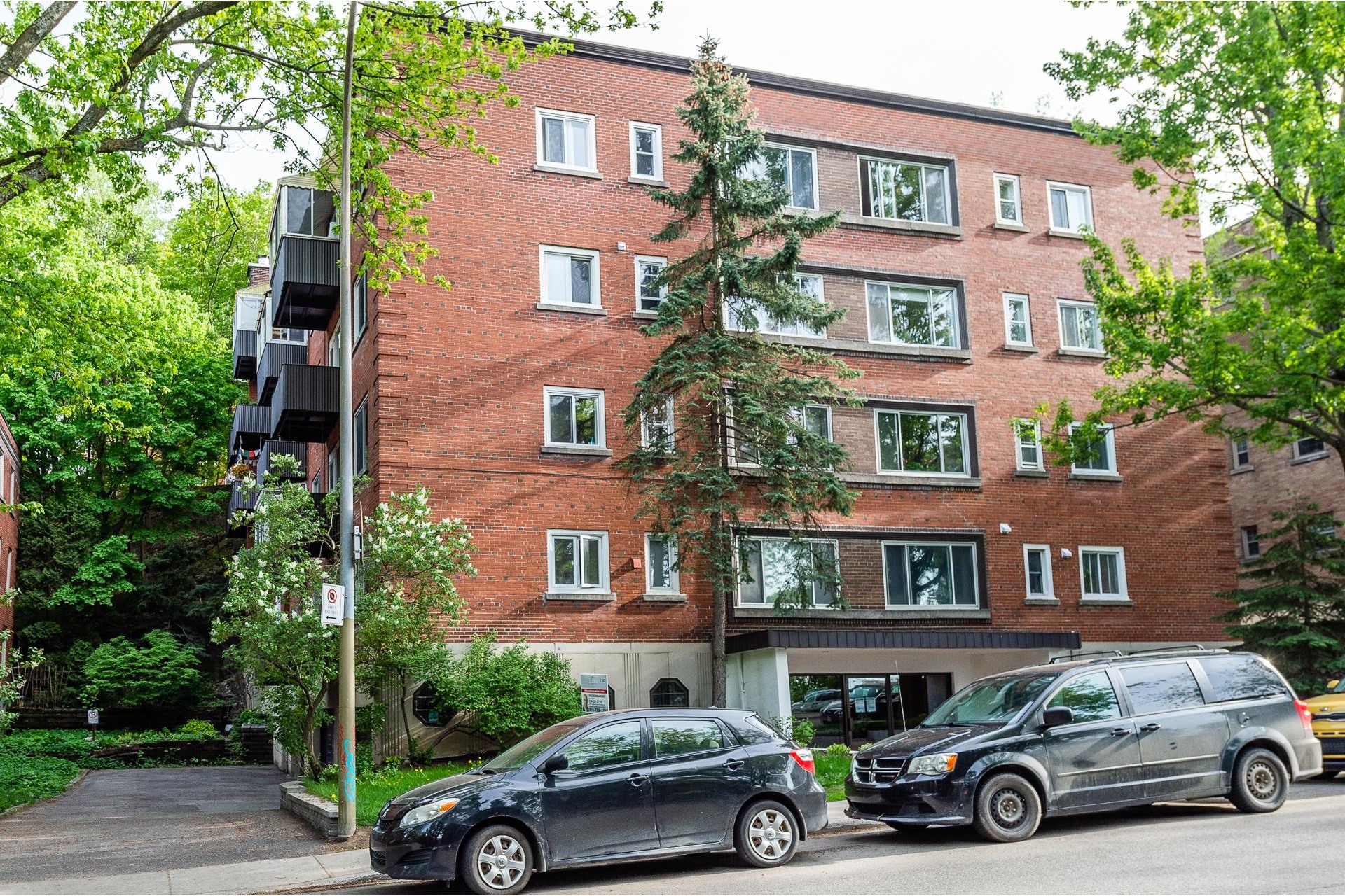 image 16 - Appartement À vendre Côte-des-Neiges/Notre-Dame-de-Grâce Montréal  - 3 pièces