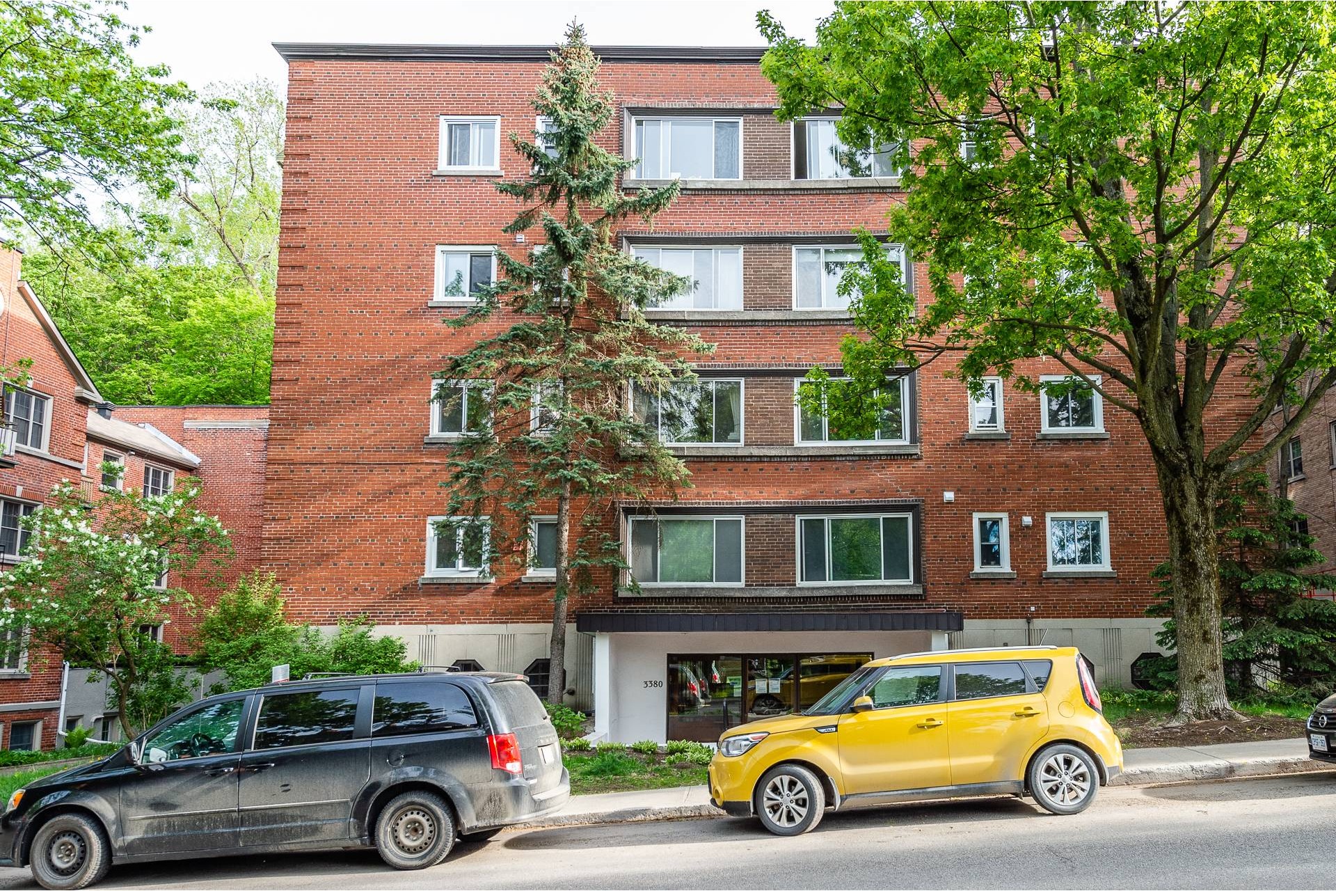 image 0 - Apartment For sale Côte-des-Neiges/Notre-Dame-de-Grâce Montréal  - 3 rooms